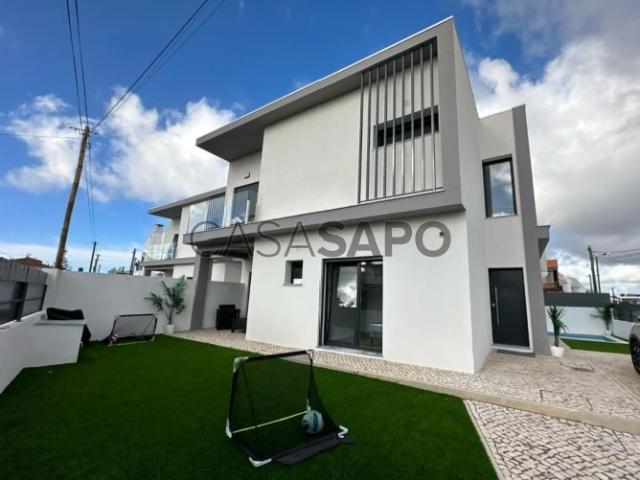 Moradia T4 para alugar no Seixal