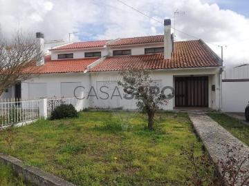 Moradia T4 para alugar em Alcobaça