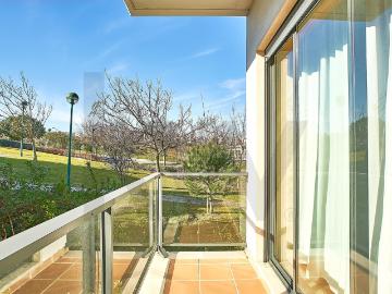 Moradia T4 para arrendamento com garagem para 4 viaturas no Oeiras Golf & Residence