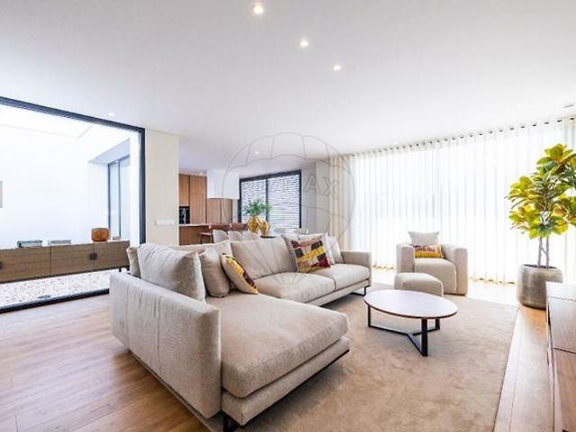 Moradia T4 para arrendar em Leiria, Pousos, Barreira e Cortes, Leiria RE/MAX Portugal