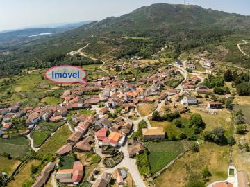 Moradia T4 para recuperar em Quintã, Vreia de Jales Vila Real
