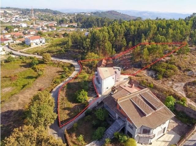 Moradia T4 para Restauro em Croca, Penafiel Excelente Oportunidade de Investimento