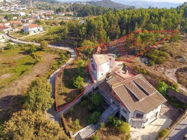 Moradia T4 para Restauro em Croca, Penafiel – Excelente Opor. 70m² Croca