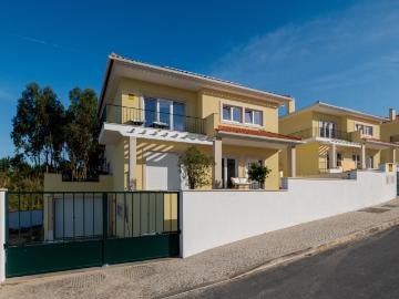 Moradia T4, para venda, em Caldas da Rainha