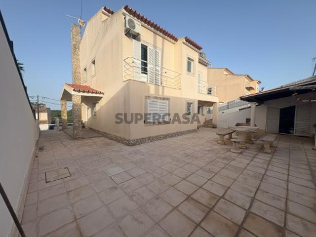 Moradia T4 para Venda em Sesimbra