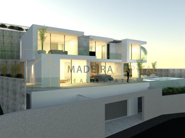 MORADIA T4 PARA VENDA NA CALHETA
