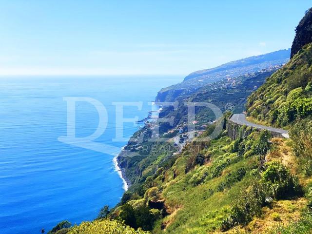 Moradia T4 para Venda na Calheta 207m² Arco Da Calheta