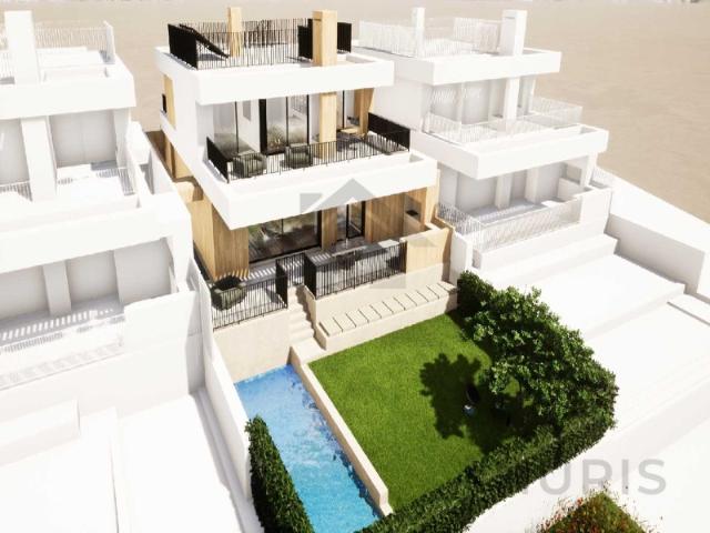Moradia T4 para Venda na Fonte Santa em Quarteira