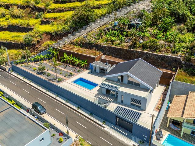 Moradia T4 | Paul do Mar Calheta 196m² Paúl Do Mar
