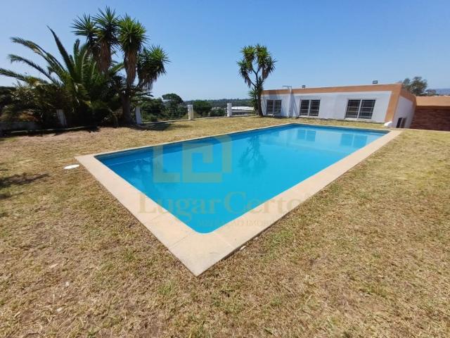 Moradia T4 piscina Quinta da Serralheira Setúbal