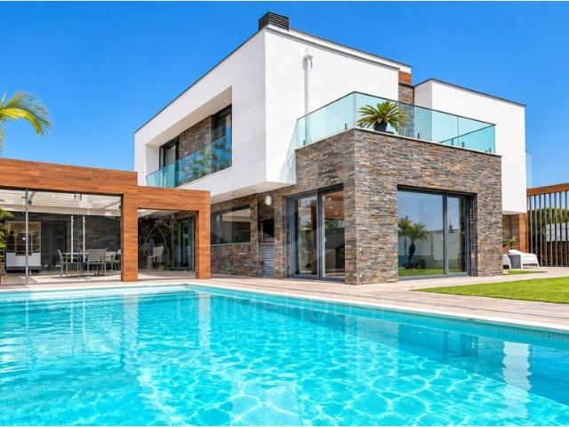 Moradia T4 Premium com Piscina Coberta e Garagem 0m² Charneca De Caparica