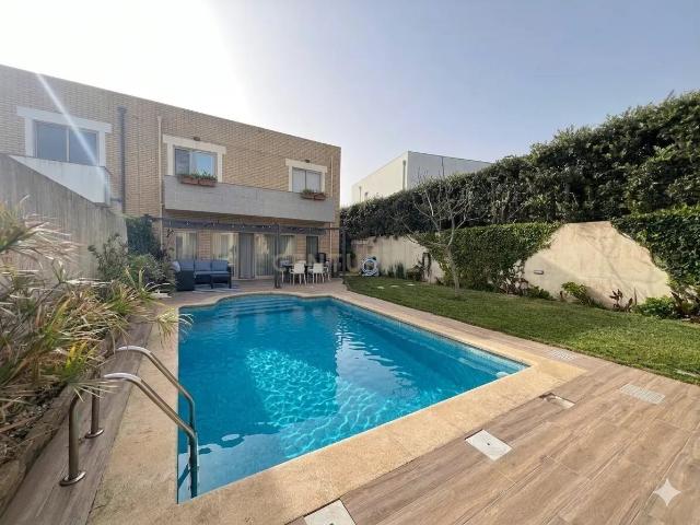 Moradia T4 com piscina e jardim a 2 passos da praia Lavra –. 192m² Perafita, Lavra e Santa Cruz do Bispo