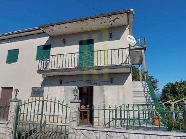 Moradia T4 pronta a habitar em Santa Ovaia, Oliveira do Hospital