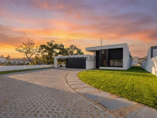 Moradia T4 | Quinta da Serralheira | Setúbal