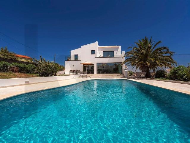 Moradia T4 Renovada na Galé com Vista Mar e Piscina 158m² Guia