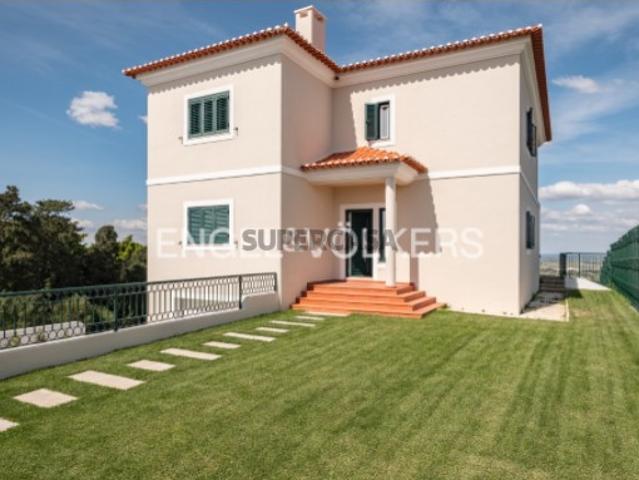 Moradia T4 Renovada e Pronta a Habitar em Palmela