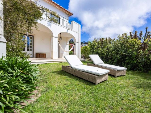 Moradia T4 Renovada | Ulgueira, Colares 259m² Colares