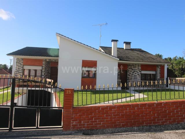 Moradia T4 | Santa Eufémia, Leiria 189m² Santa Eufémia e Boa Vista