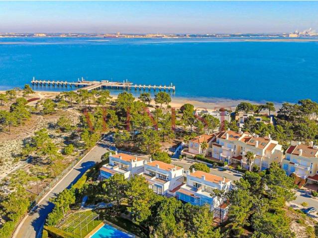 Moradia T4/ T5 De Luxo Em Soltroia 395m² Setúbal são julião, nossa senhora da anunciada e santa mari