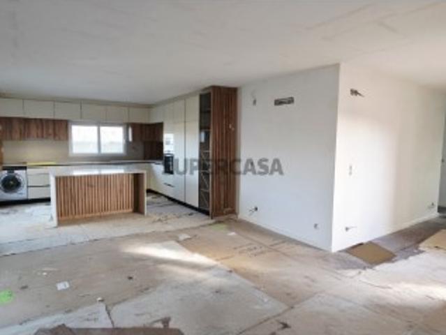 Moradia T4 Térrea com Duas Suítes na Quinta do Anjo Palmela