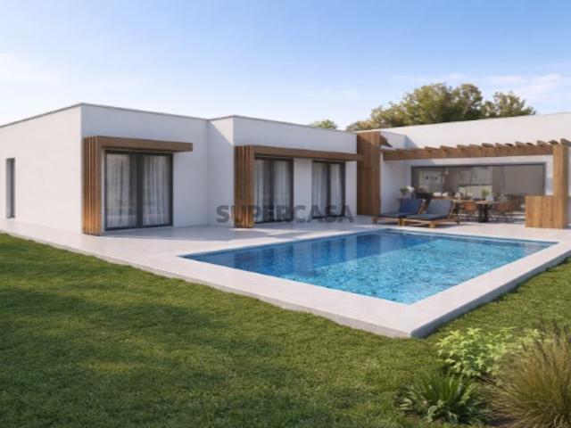 Moradia T4 Térrea com Piscina | Azeitão | Lote 750m²