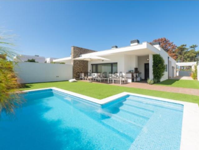 Moradia T4 Térrea com Piscina | Fernão Ferro