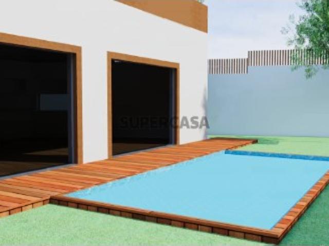 Moradia T4 térrea isolada com garagem e piscina Quinta da Marquesa