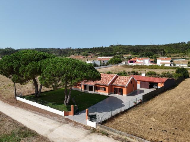 Moradia T4 Térrea Olho Marinho 175m² Olho Marinho