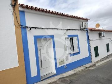 Moradia T4 Totalmente Renovada