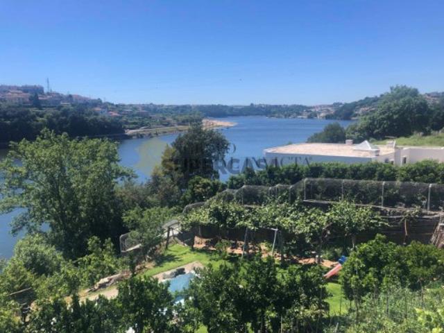 Moradia T4 Venda em Gondomar São Cosme, Valbom e Jovim,Gondomar