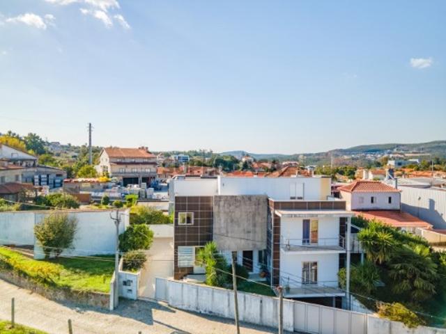 Moradia T4 Venda em Rebordosa,Paredes
