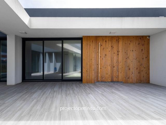 Moradia T4 Venda em São Félix da Marinha,Vila Nova de Gaia 358m² São Félix Da Marinha