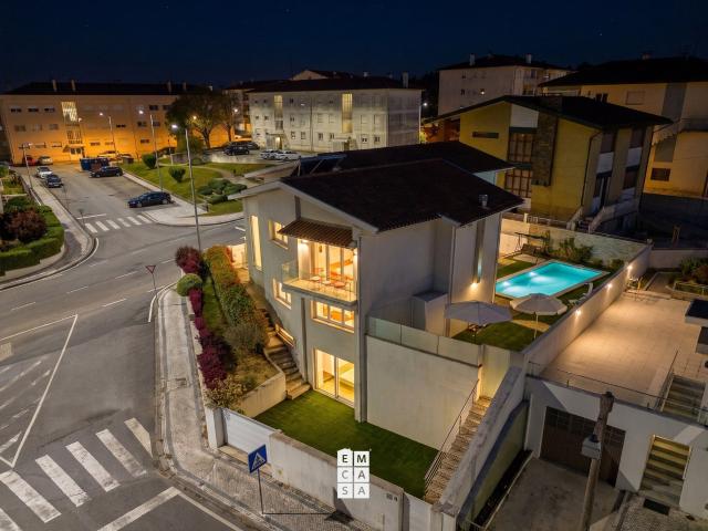 Moradia T4 Venda em São João da Madeira,São João da Madeira 312m² São João Da Madeira