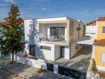 Moradia T4 Venda em Santarém Marvila, Santa Iria da Ribeira de Santarém, Santarém São Salvador e Santarém São Nicolau,Santarém