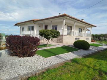 Moradia T4 Venda em Tourais e Lajes,Seia 163m² Tourais e Lajes