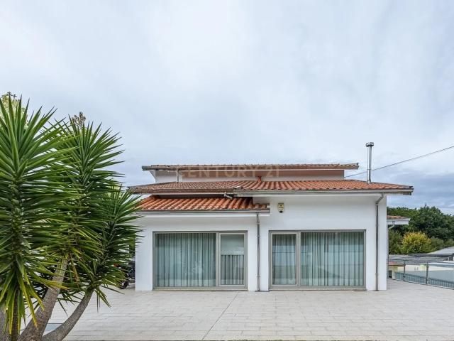 Moradia T4 Vila de Cucujães Oliveira de Azeméis