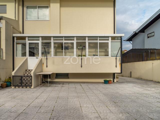 Moradia T4 Vila Nova da Telha