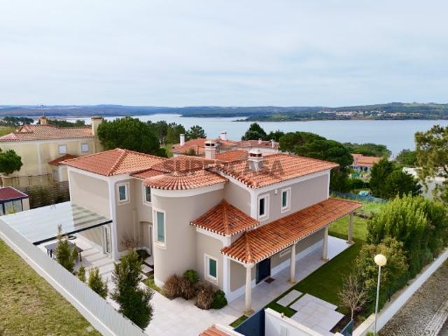 Moradia T4 Vista Lagoa e Mar