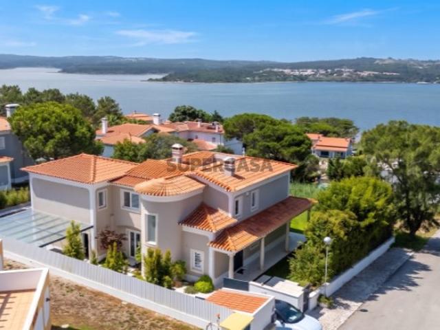 Moradia T4 Vista Lagoa e Mar