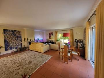 Praça Das Amoreiras - Lareira, Sala de jogos