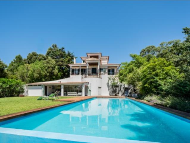 Moradia T4 + 1 c/ Piscina e Vista Mar
