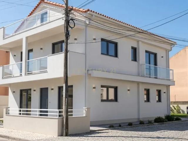 Moradia T4 +1 | Casal do Bispo | Odivelas