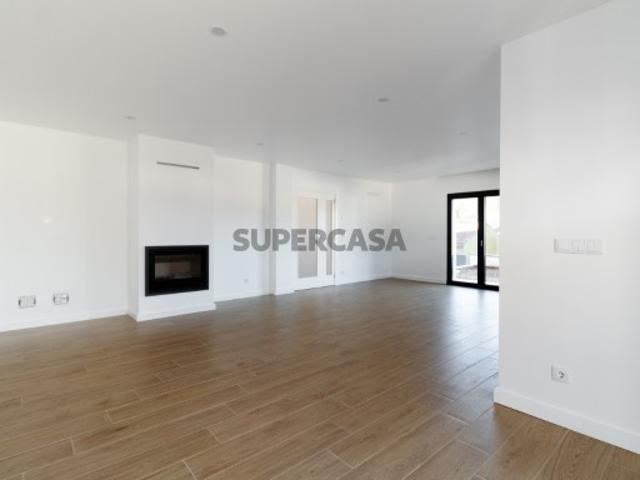 Moradia T4 +1 em Assafarge Coimbra
