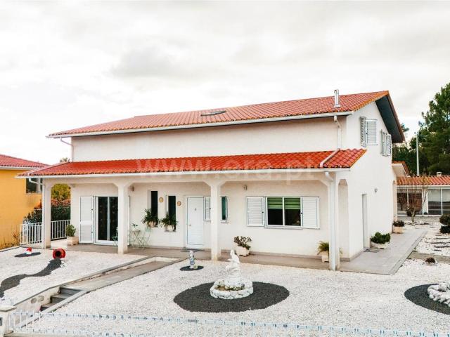 Moradia T4 240m² Bodiosa