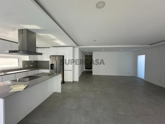 MORADIA T4