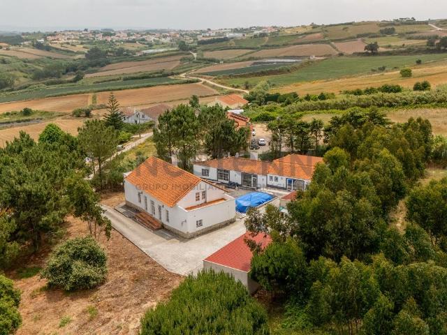 Moradia T5+3 isolada na zona da Lourinhã 257m² Miragaia e Marteleira