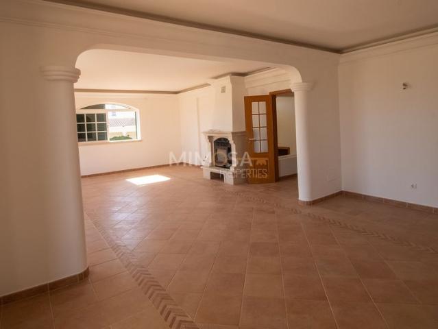 Moradia T5+1 em Faro