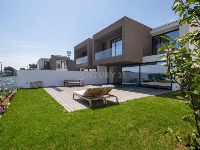 Moradia T5+1 Luxuosa no Estoril 509m² Cascais e Estoril