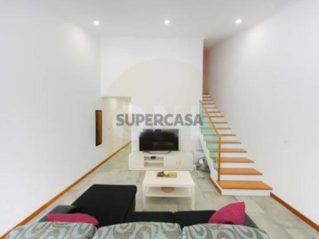 Moradia T5 Moderna no Centro | Excelente Localização