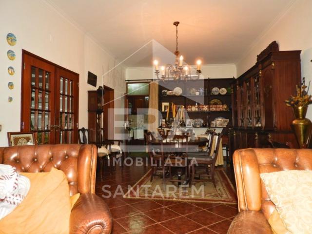 Moradia T5 no centro histórico de Santarém